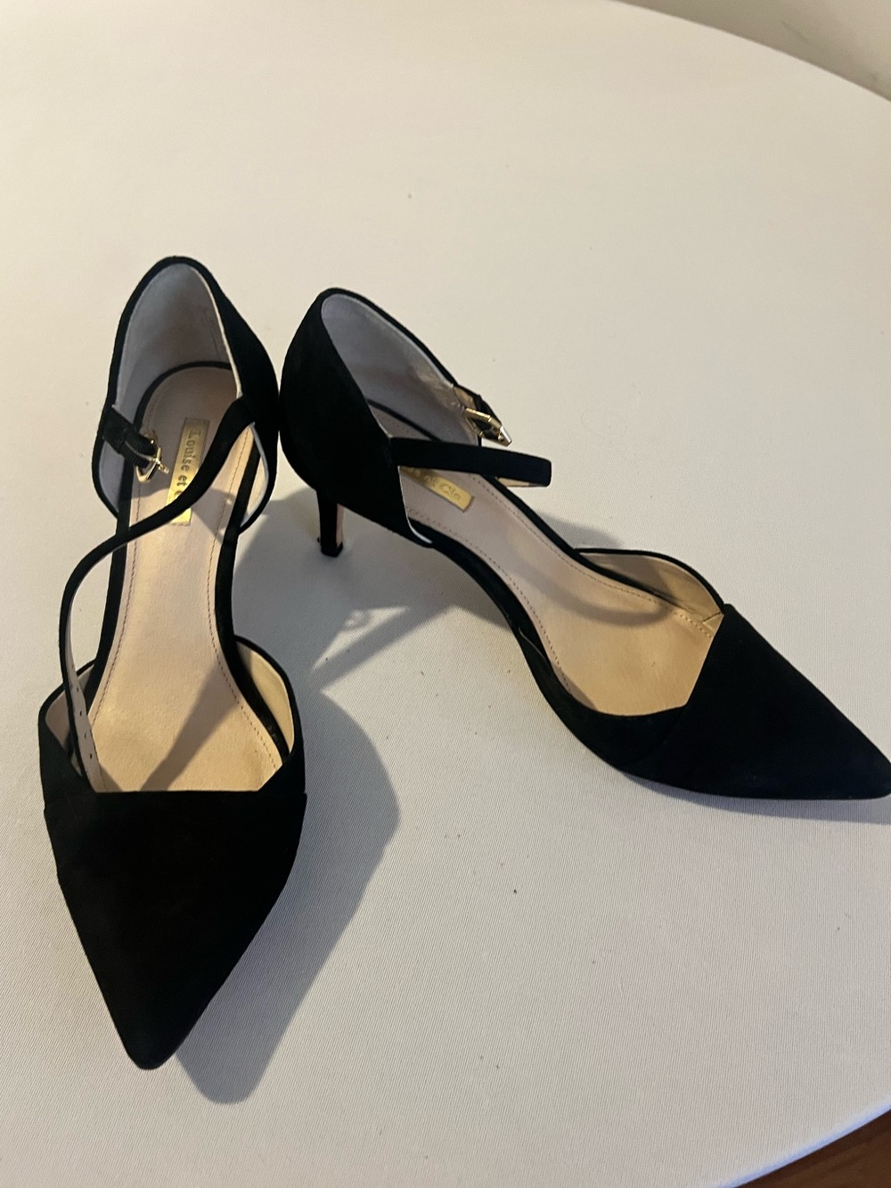Louise et Cie Black Pointed-Toe Ankle-Strap Pumps - Women's 9.5
